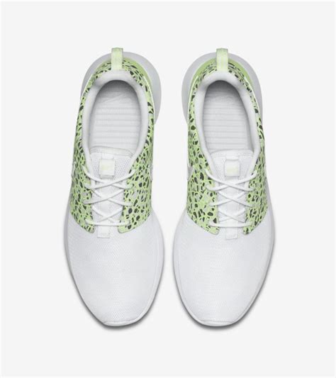 Women's Nike Roshe One 'Ghost Green'. Nike SNKRS